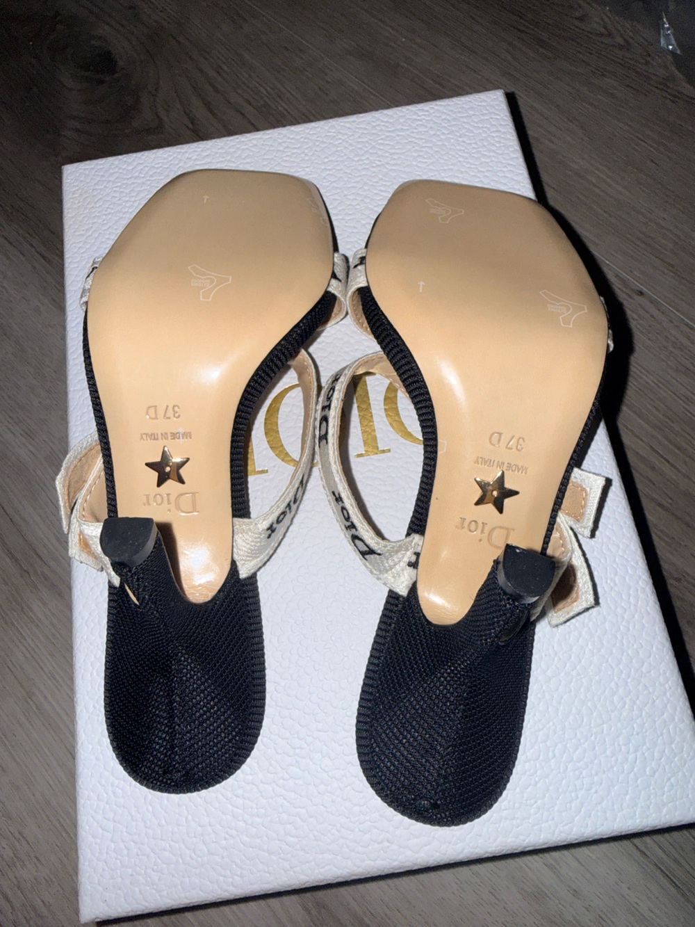 Dior Black and Cream Logo Bow Heel Slides - Picture 7 of 12